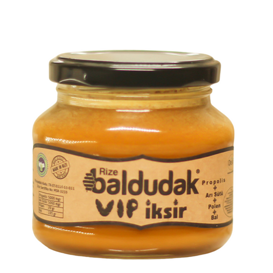 100% natürlich, ohne Zusatzstoffe zur Stärkung Ihres Immunsystems. Anzer Honig, Propolis, Gelée Royale & Blütenpollen-sorgfältig vereint im Baldudak VIP Elixier